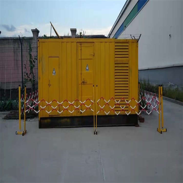 华南热作学院发电机组油箱盖上留出小气孔有什么用？